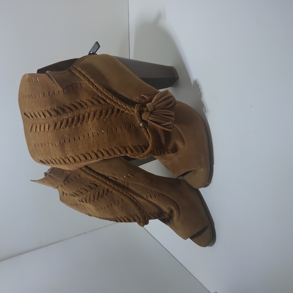 Ankle boots